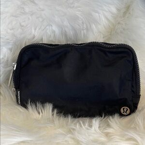 Lululemon Everywhere Belt Bag